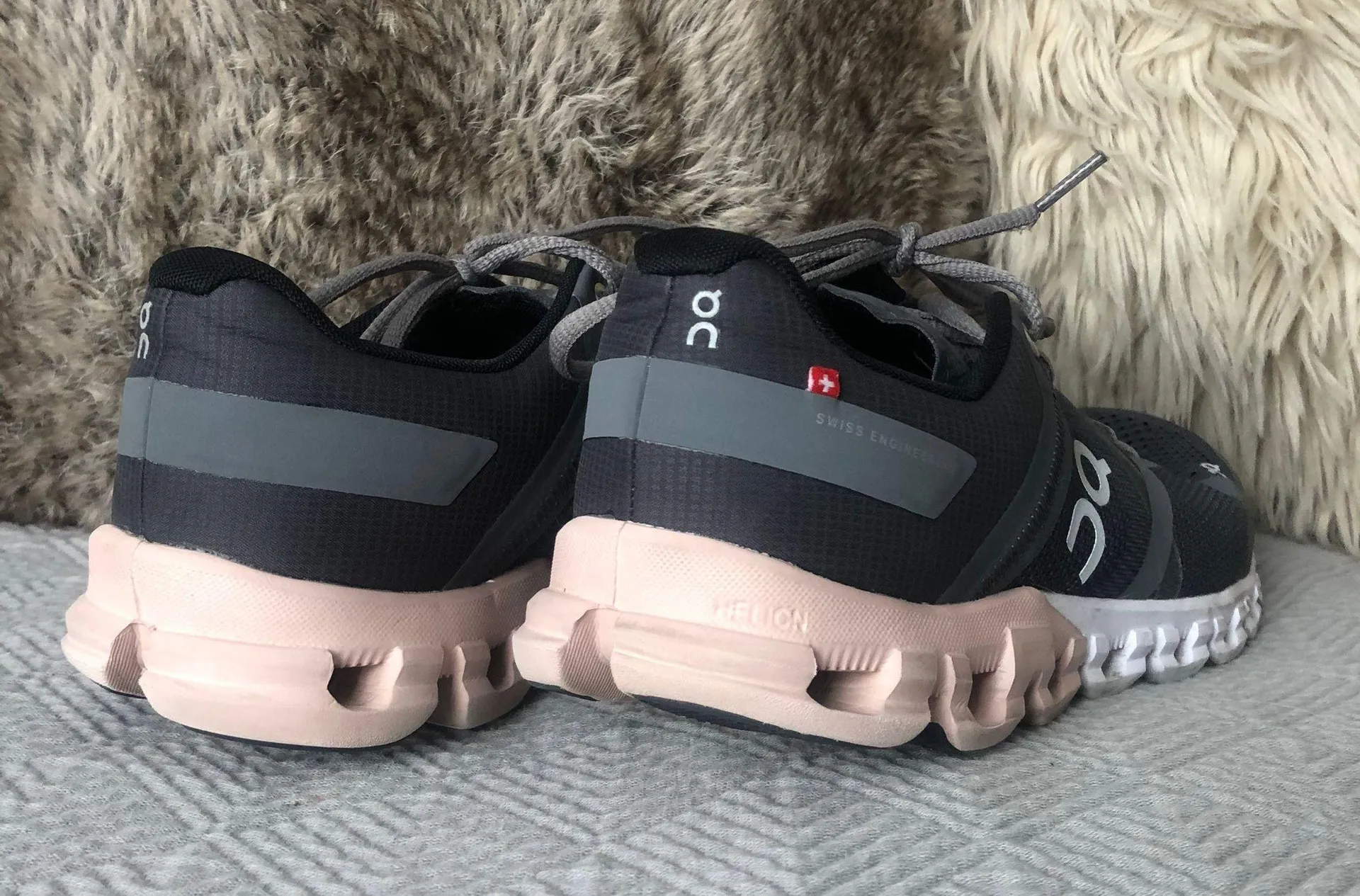 On Cloud  Cloud X Running Shoes - Image 5