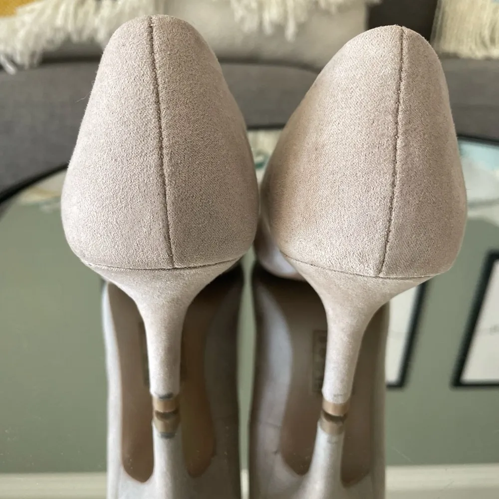 Qupid Beige Kitten Heels - Image 4