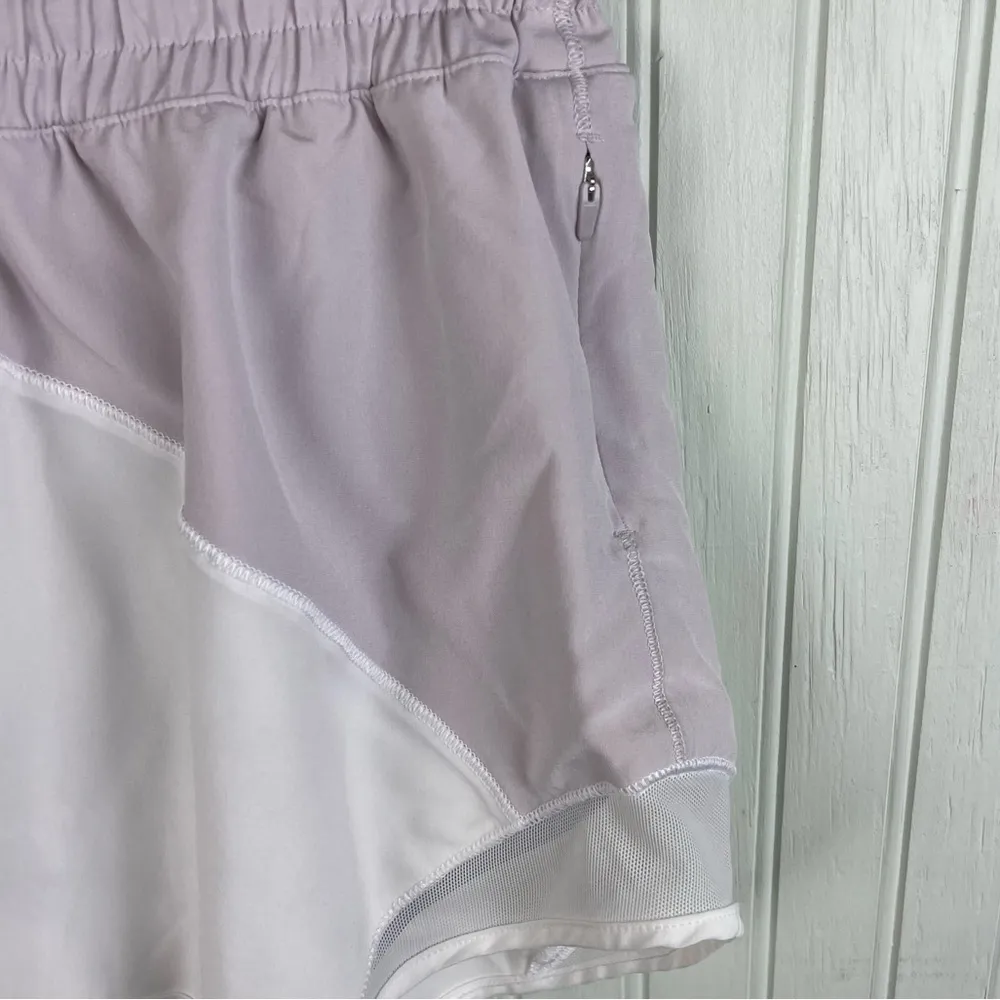 Lululemon Hotty Hot Short Asymmetrical Light Chrome White 4" Inseam Women Size 8 - Image 3