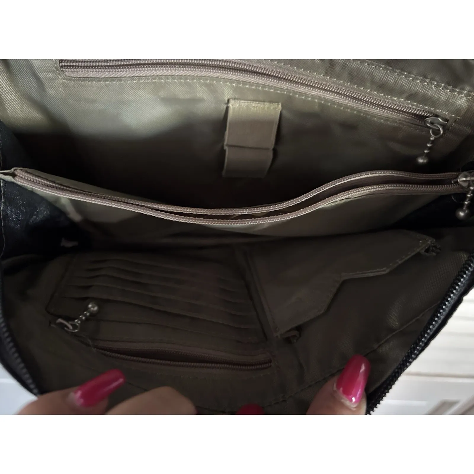 Baggallini Crossbody Black Nylon Travel Bag‎ Multi Pockets Zippers Logo Adj - Image 10