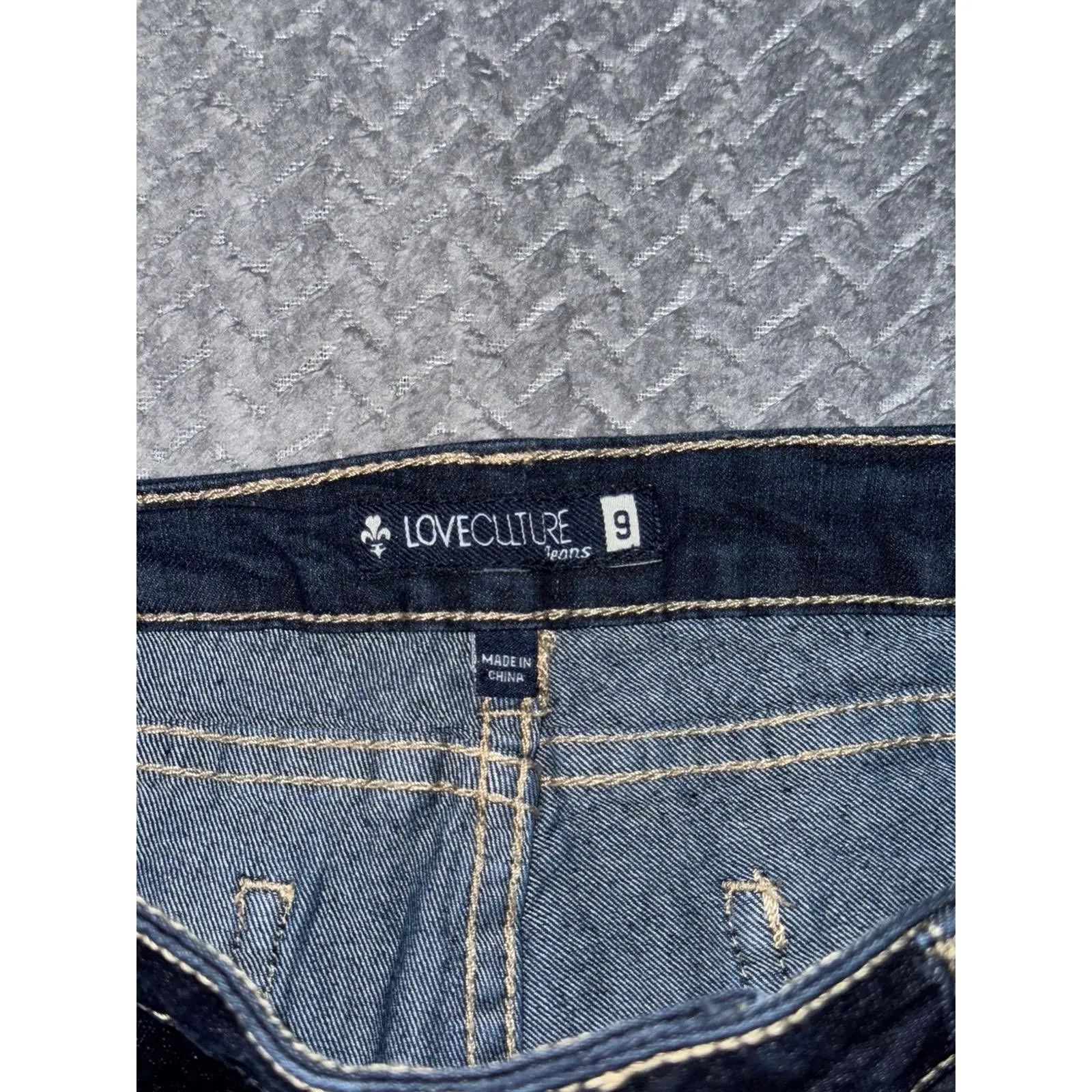 Love‎ Culture Dark Wash Denim Jeans Skinny Leg Classic Style Women's Size 9 - Image 3