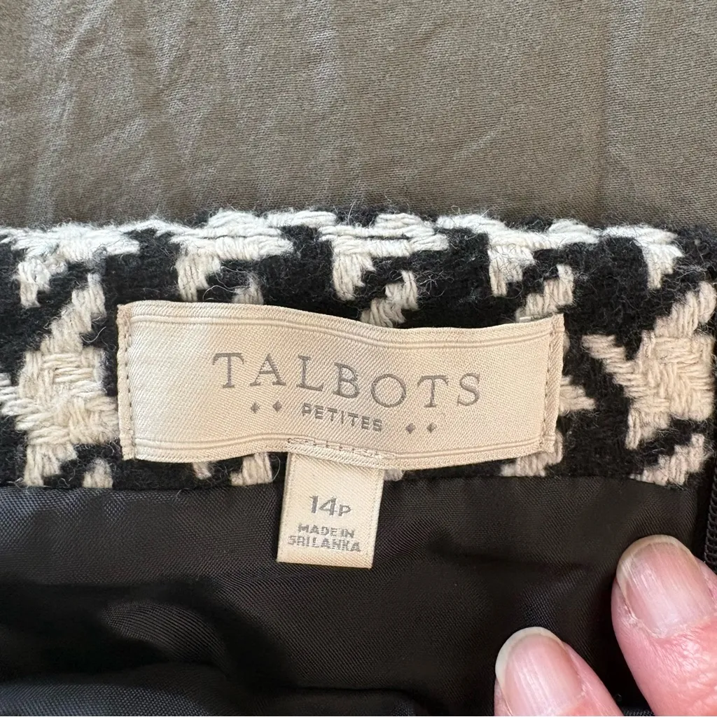 Talbots Houndstooth Wool Blend Pencil Skirt. Size 14P. - Image 4