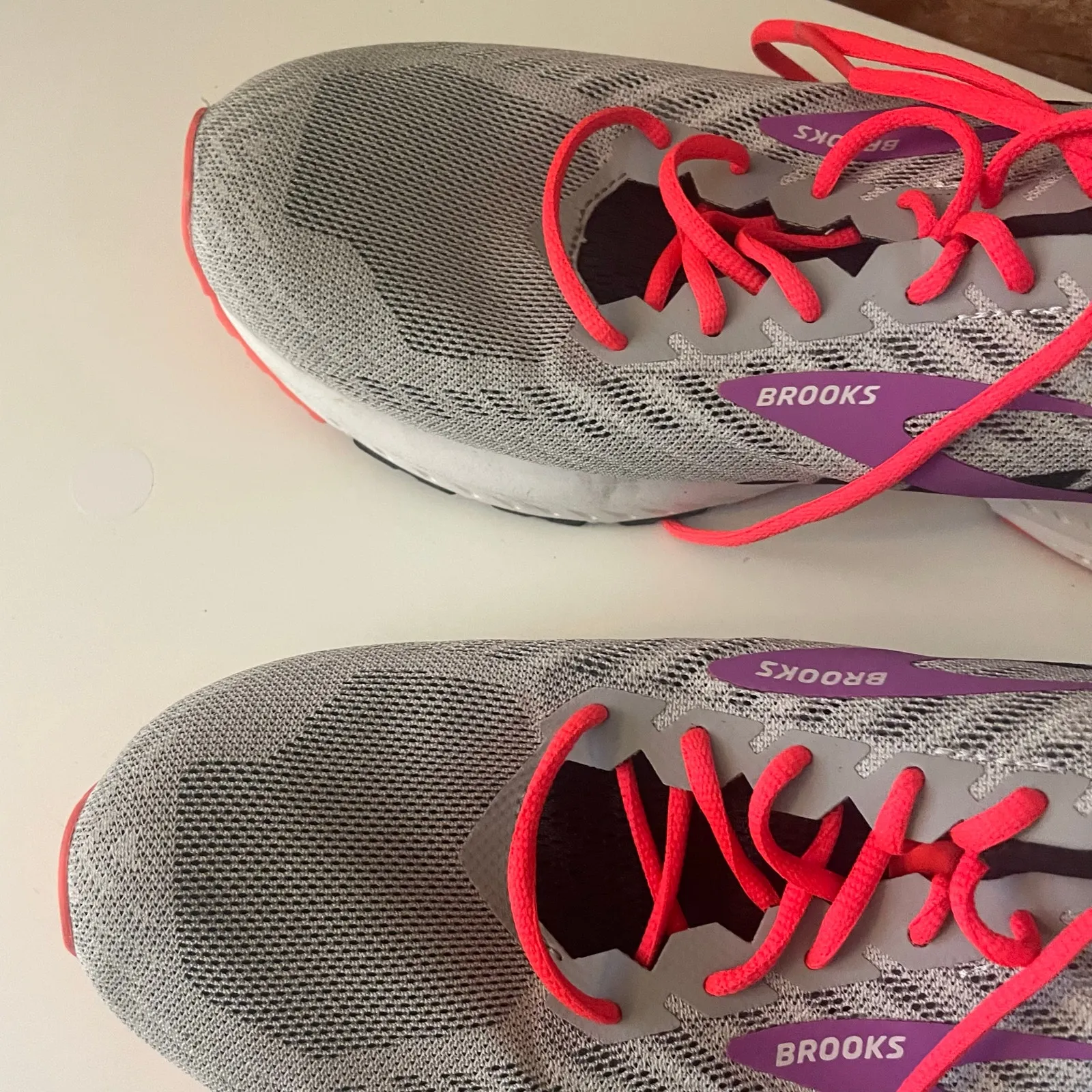 Brooks Launch 6 Womens Size 11 Running Shoes Gray Purple Coral Gym Athletic - Image 6