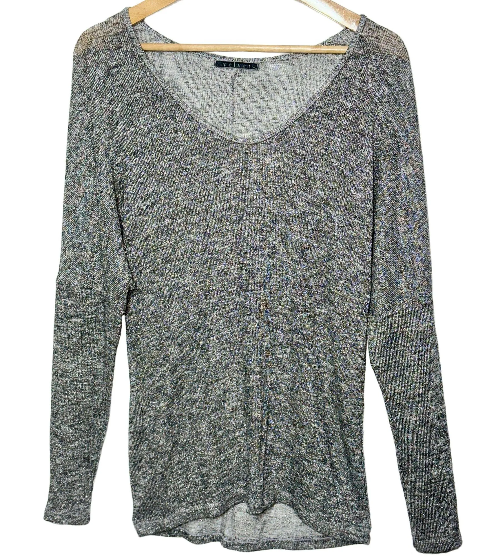 NEW Velvet Anthropologie Heathered Gray Knit V-Neck Long Sleeve Sweater Size M - Image 2