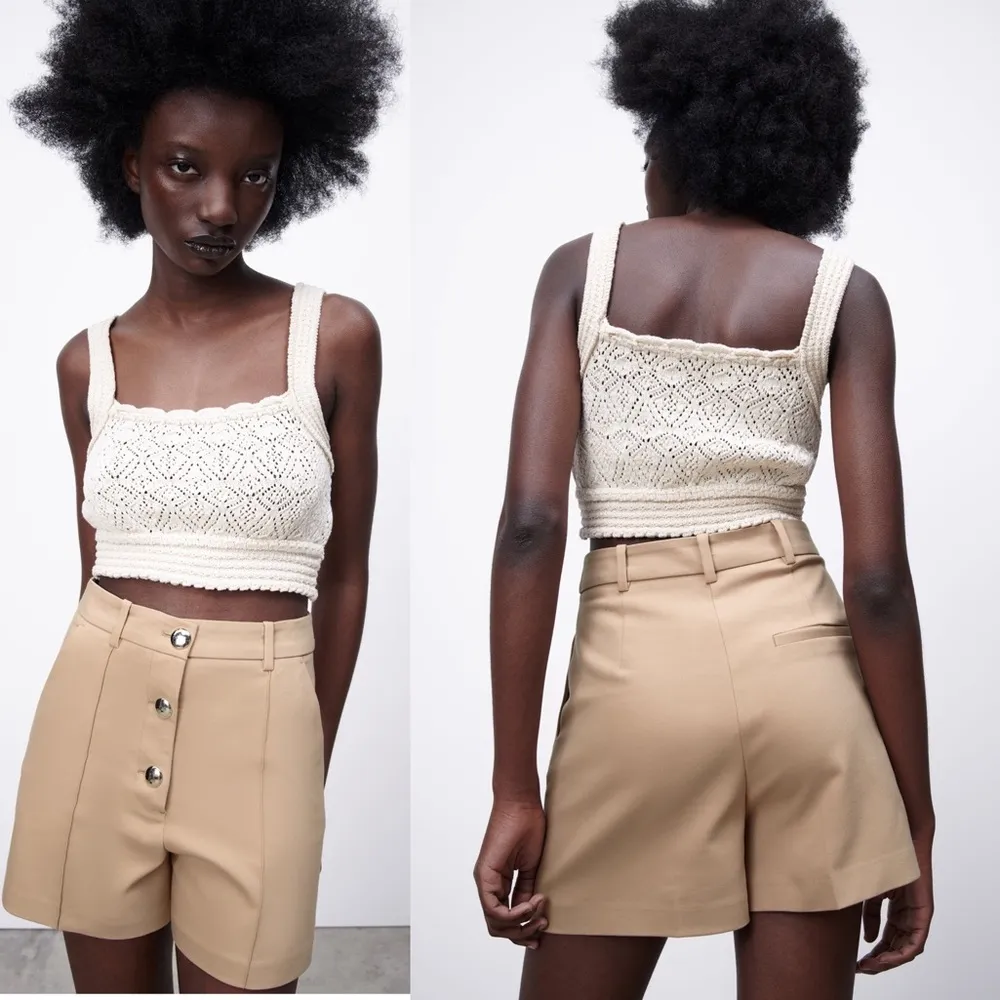 NWT ZARA HIGH-WAIST BERMUDAS Shorts WITH BUTTONS BEIGE SMALL - Image 2