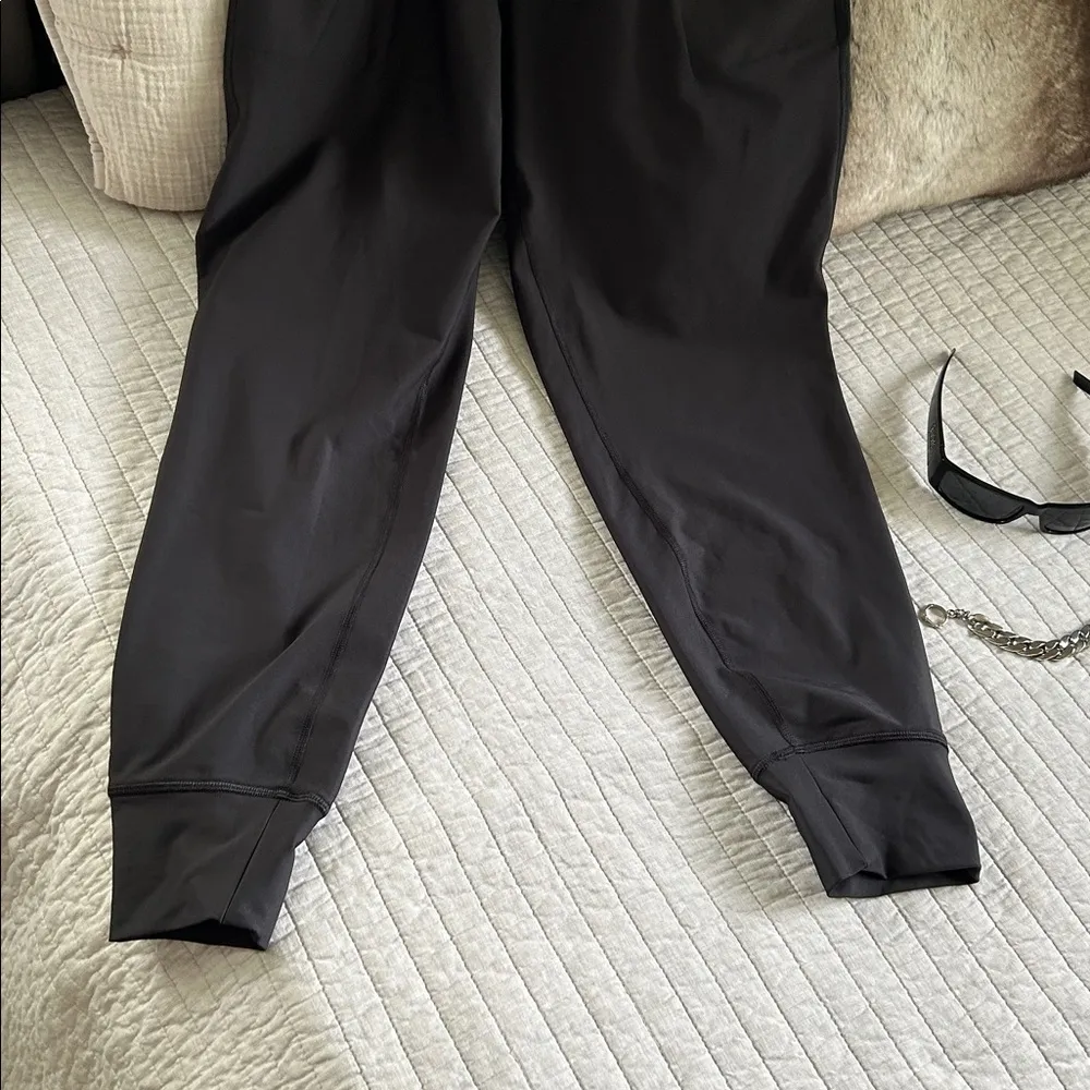 Old Navy, active black elevate legging jogger pants go dry pull on workout M​ - Image 2