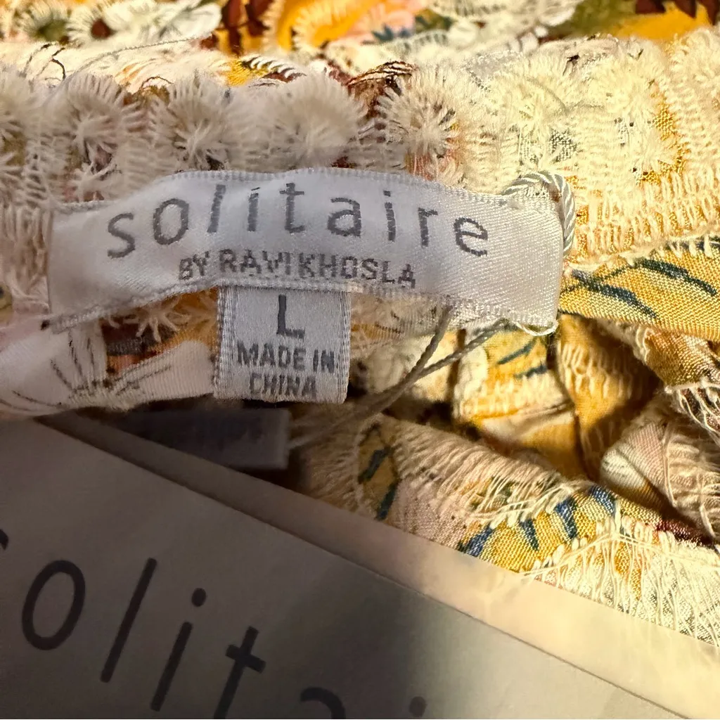 Solitaire by ravi khosla boho floral embroidered top size L Large NWT mustard - Image 7