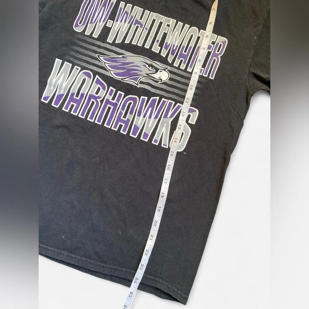 UW Whitewater Warhawks college shirt size small Black - Image 5