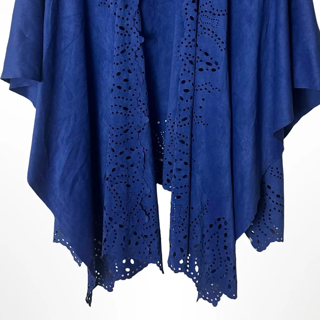 Chico's Chico’s Blue Laser Cut Open Front Shawl wrap One Size - Image 4