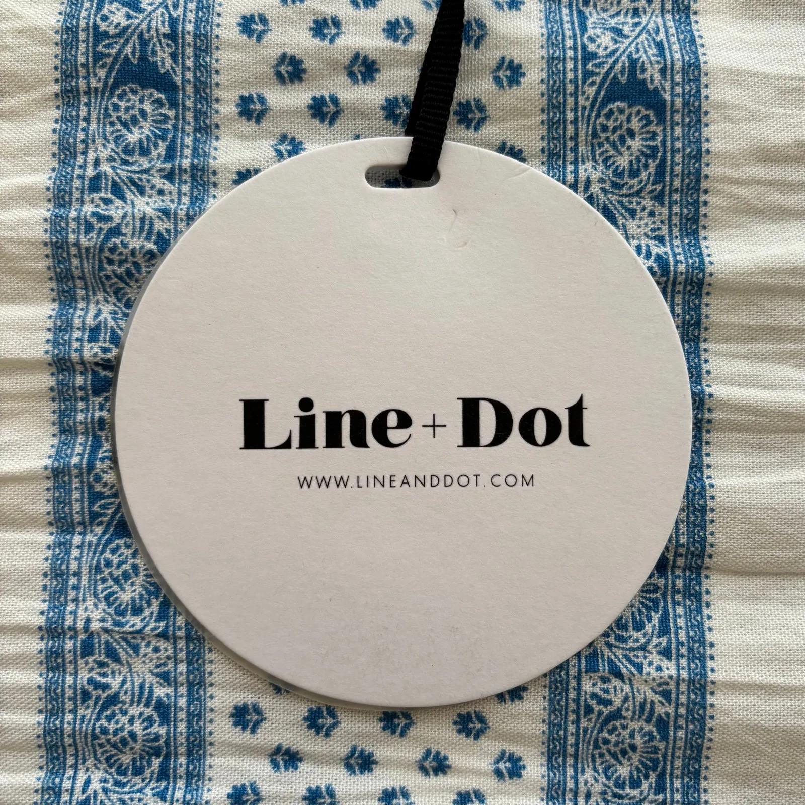 LINE & DOT Blue & White Cold Shoulder Top Size Small  NWT - Image 5