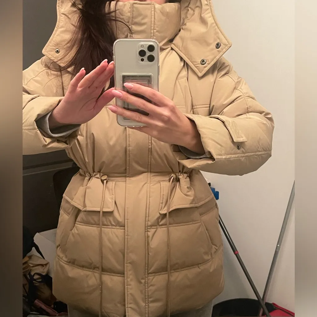 SALE! LIKE NEW  LUCKY BRAND SAND / TAN PUFFER JACKET WITH WAIST DRAWSTRING  M - Image 16