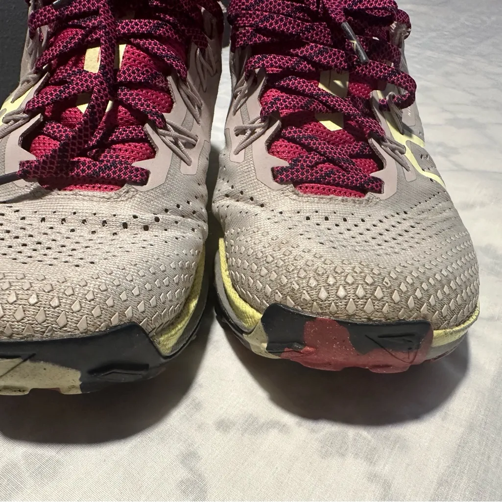 Nike Women's Athletic Shoes in Gray and Burgundy - Image 9