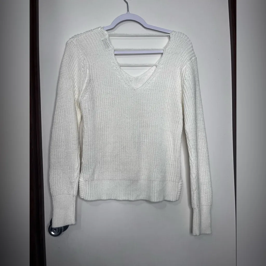 Elegant Cream V-Neck Sweater - Image 2