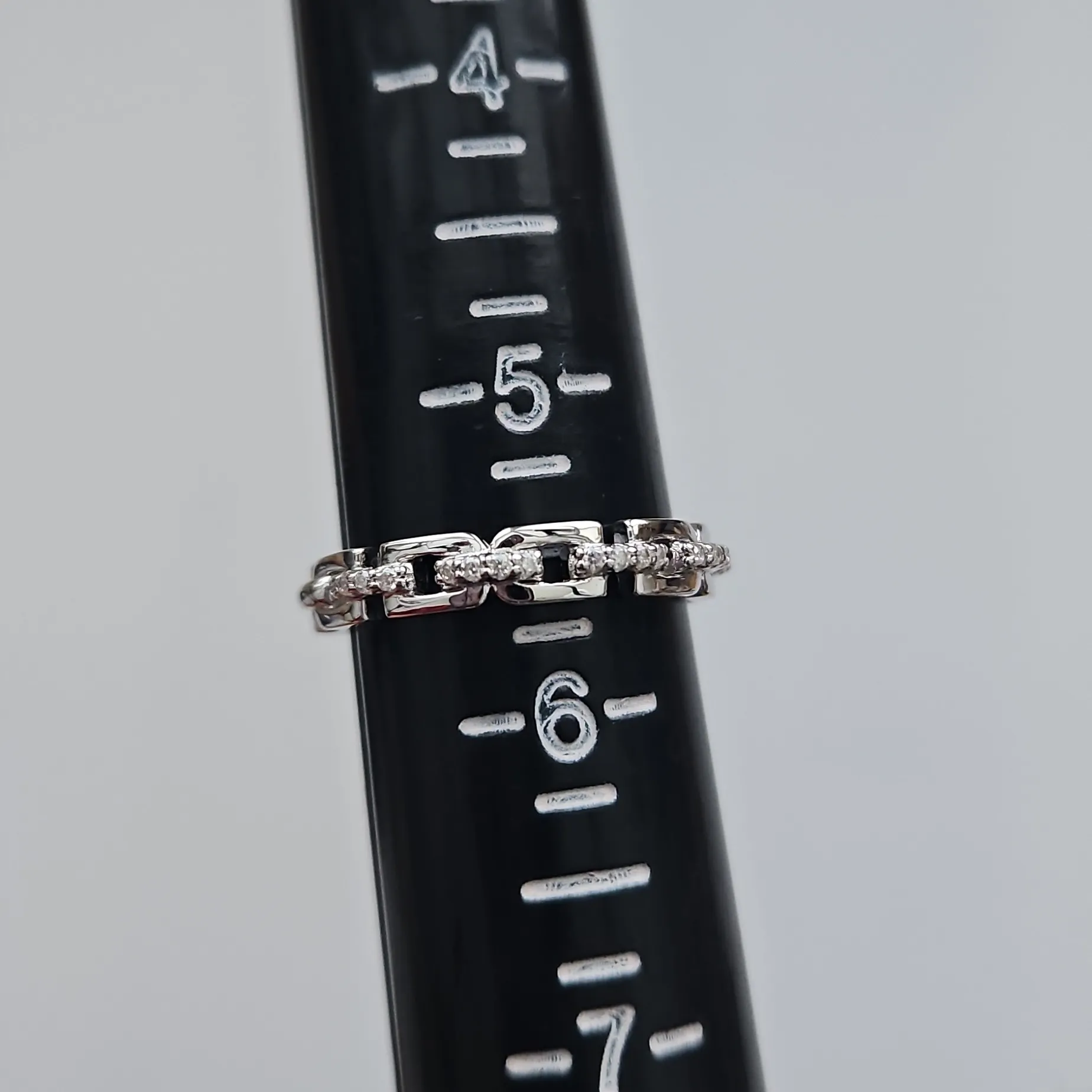 Moissanite Chain Link Band Silver - Image 3