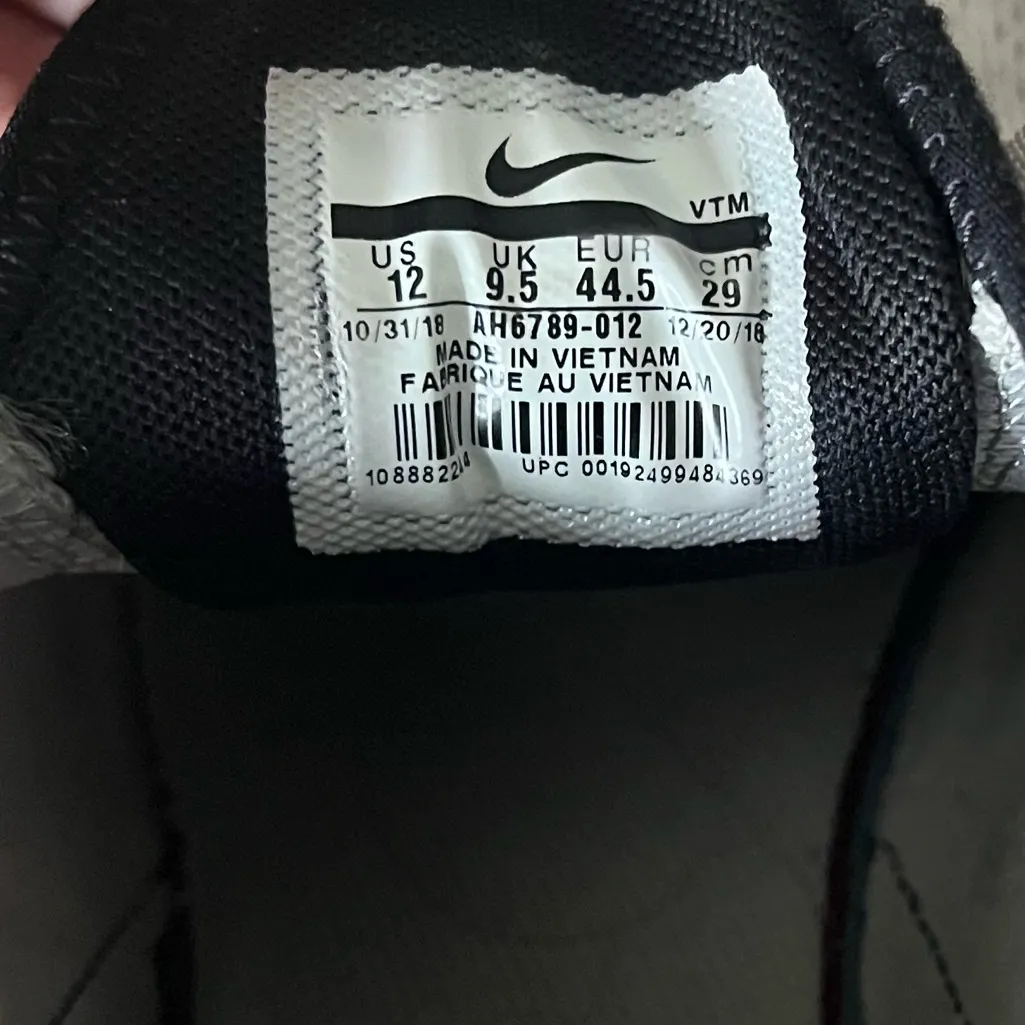 Nike Women’s Air Max 270 Vast Grey Black Size 12 - Image 8