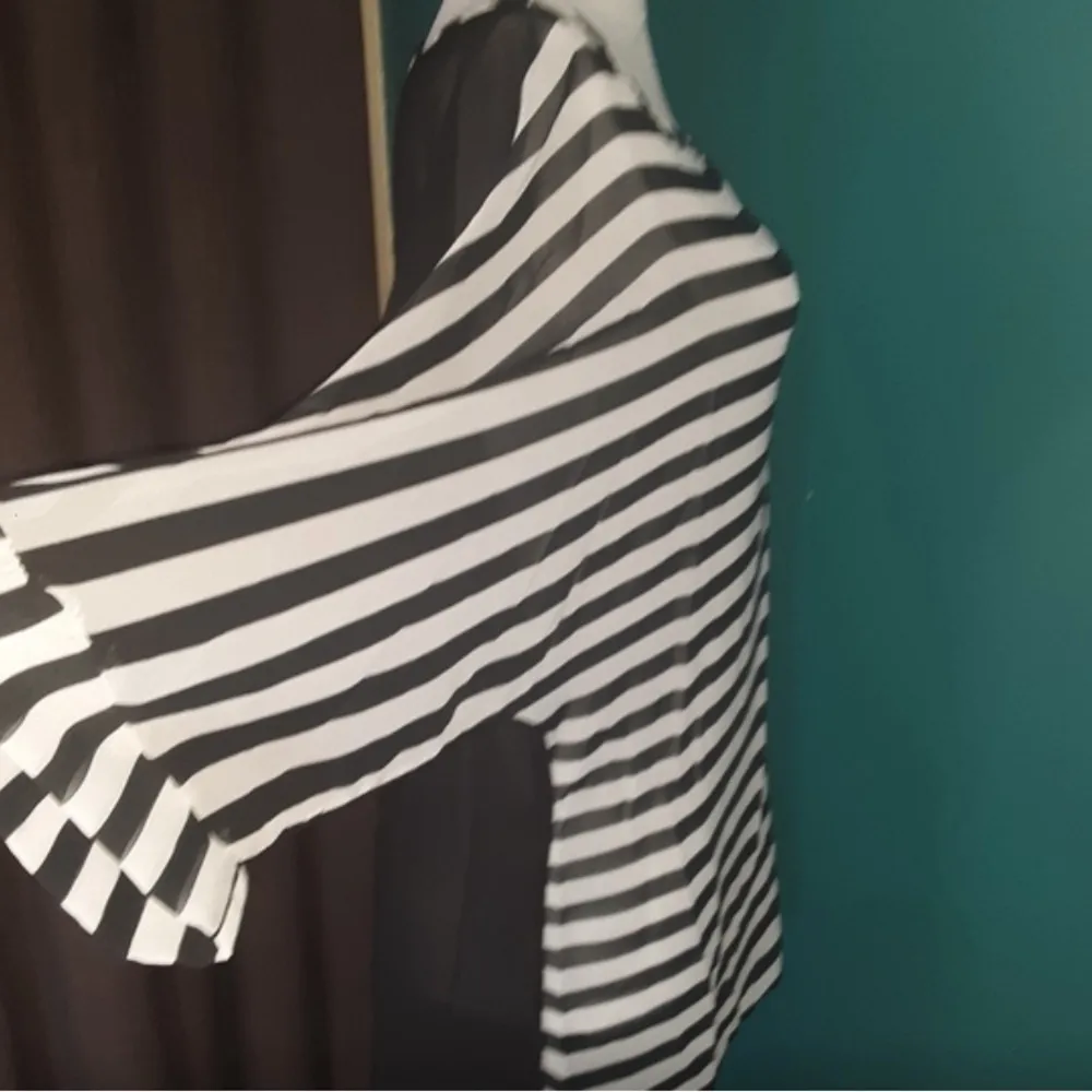 Lucky black and white Striped Cover up- Size Medium - Image 7