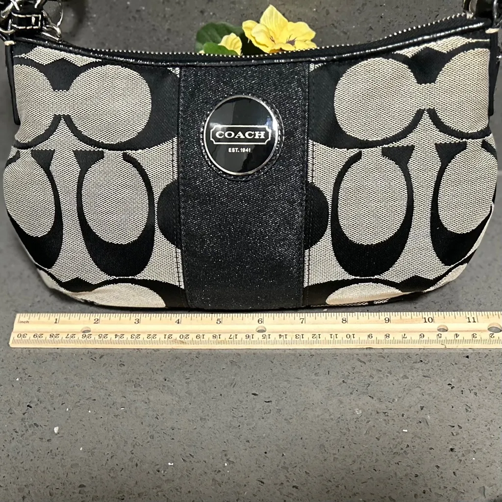 Coach Signature Shoulder Bag - Image 14