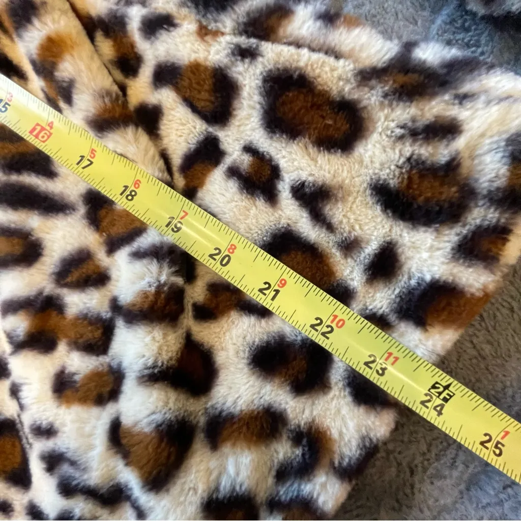 Leopard Jacket Size M - Image 7