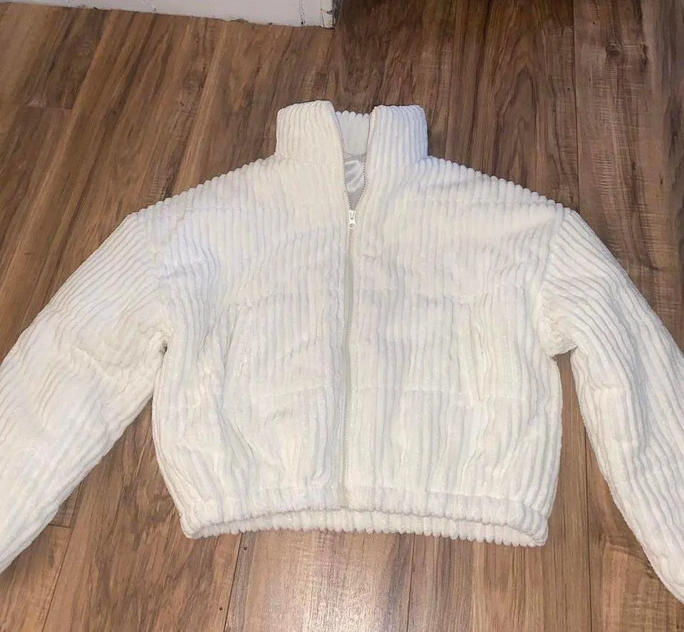 Francesca's  white cropped puffer jacket  - Image 3