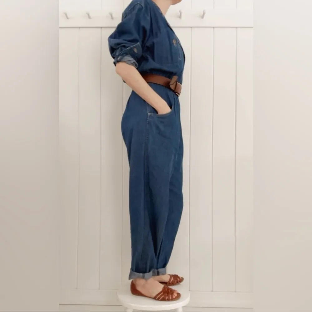 Lizwear Denim Jumpsuit Vintage 80’s
Chambray Women Medium Elastic Waist
Utility - Image 3