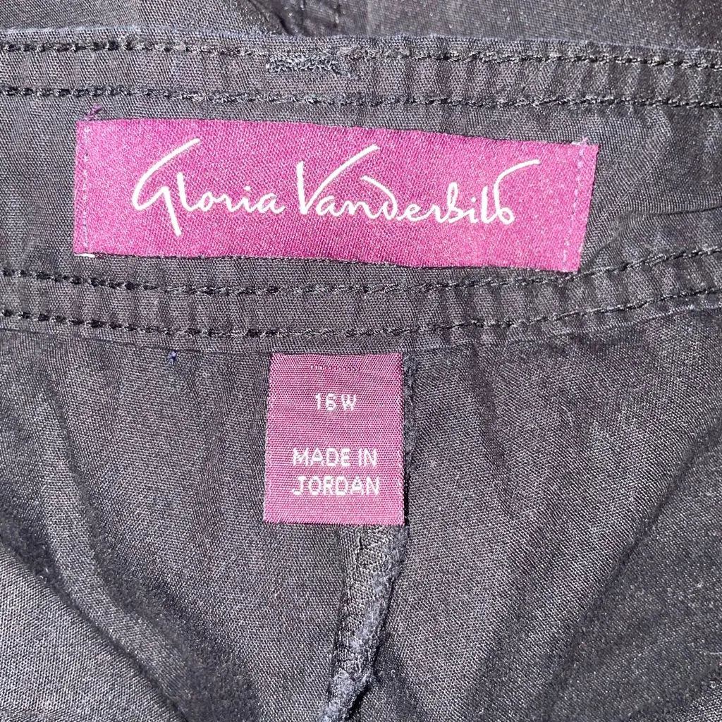 Gloria Vanderbilt  Black Cargo Skort - Image 3