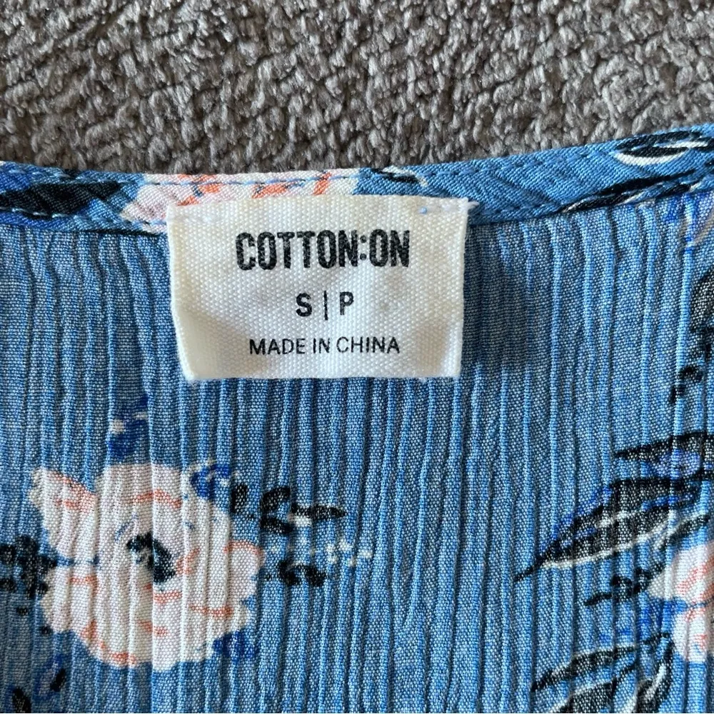 Cotton On Blue Floral Puff Sleeve Cropped Cottagecore Wrap Blouse Top Small - Image 5