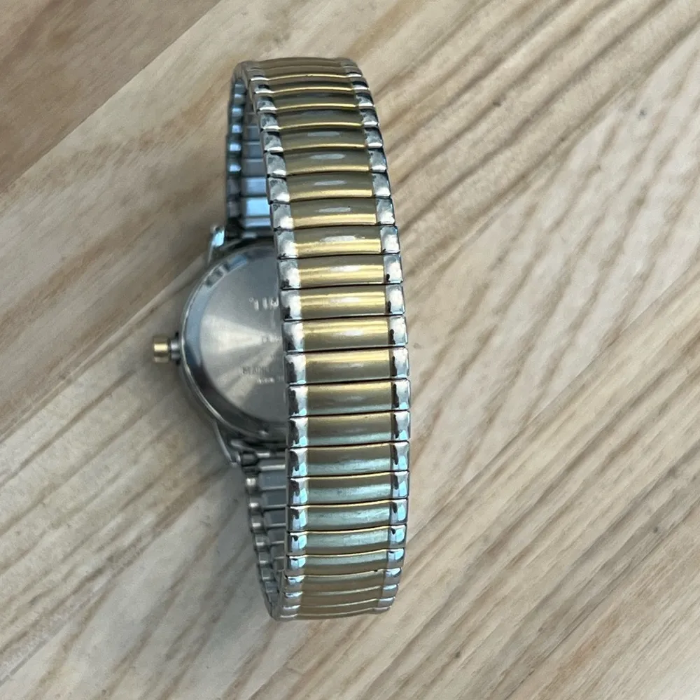 Timex Ladies Watch Indiglo White Dial Two Tone Stainless Bracelet Date Window - Image 6