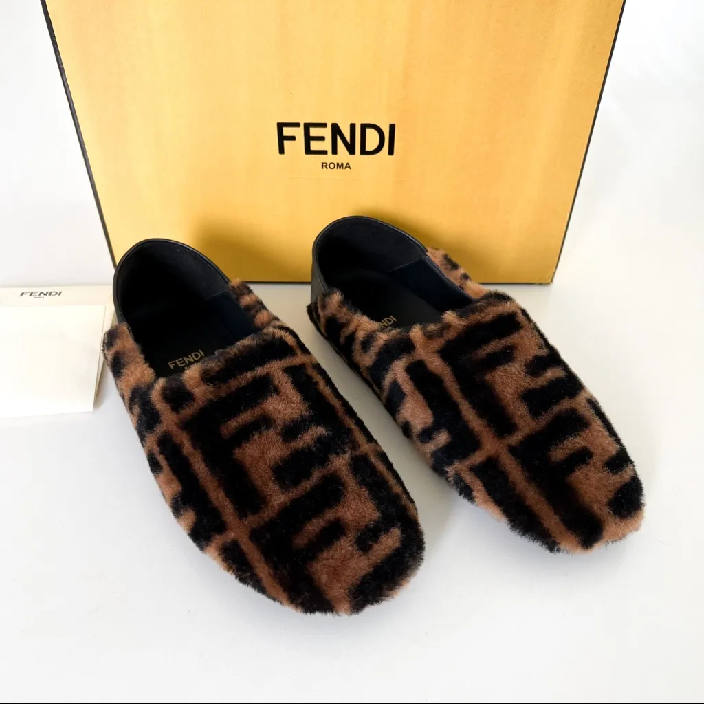 NWT Fendi FF Shearling Fur Slippers Shoes in Brown - Image 6