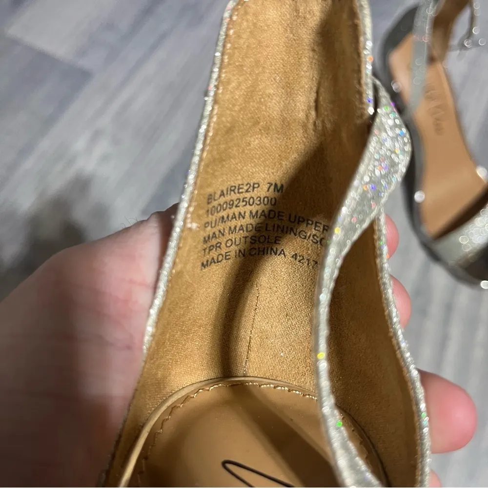 Wild Pair Blair Women's Silver Heels; 7 - Image 3