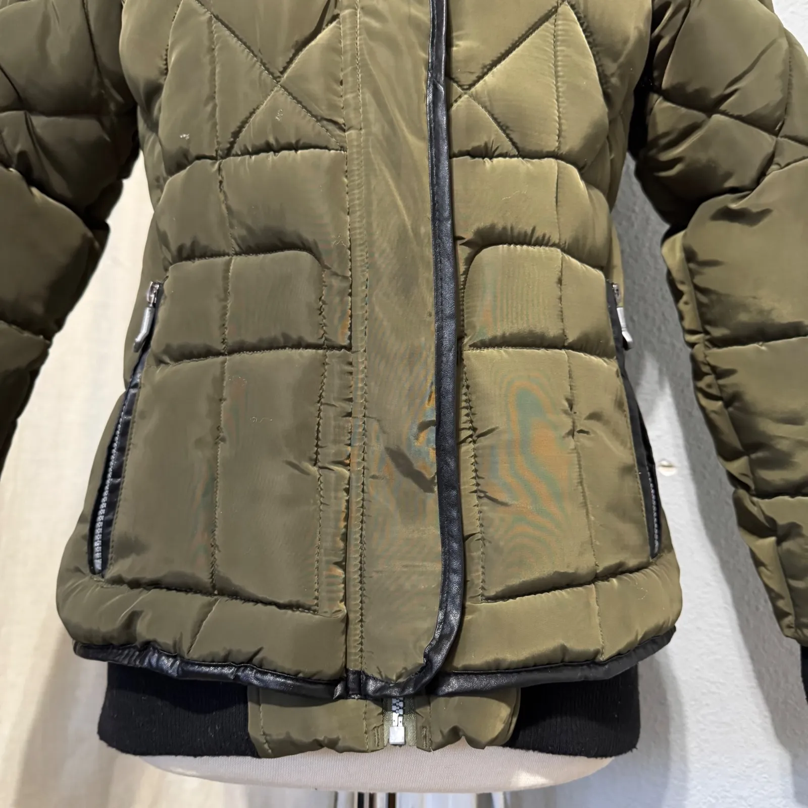 Weatherproof Olive Green Quilted Puffer Jacket Faux Fur Trim Hood Women's Sz L - Image 4