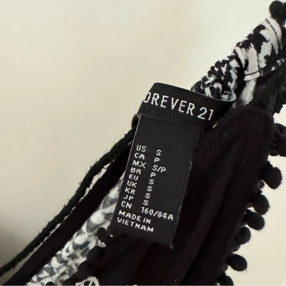 Forever 21 - Aztec Print Romper - Image 4