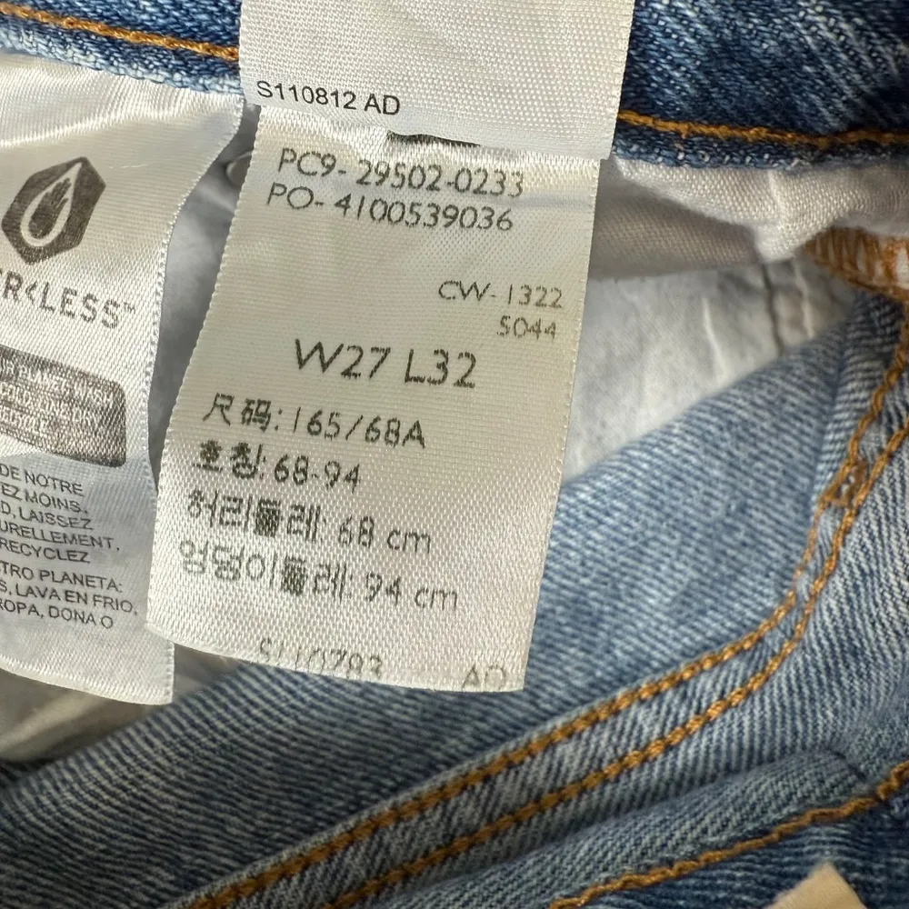 Levis 501 Skinny Womens Jeans 27x32 Destructed Medium Wash Denim Boho Hippie - Image 7