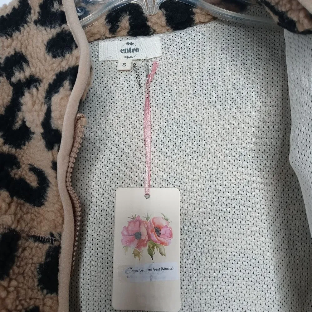 Entro  leopard sherpa zip up vest - Image 3