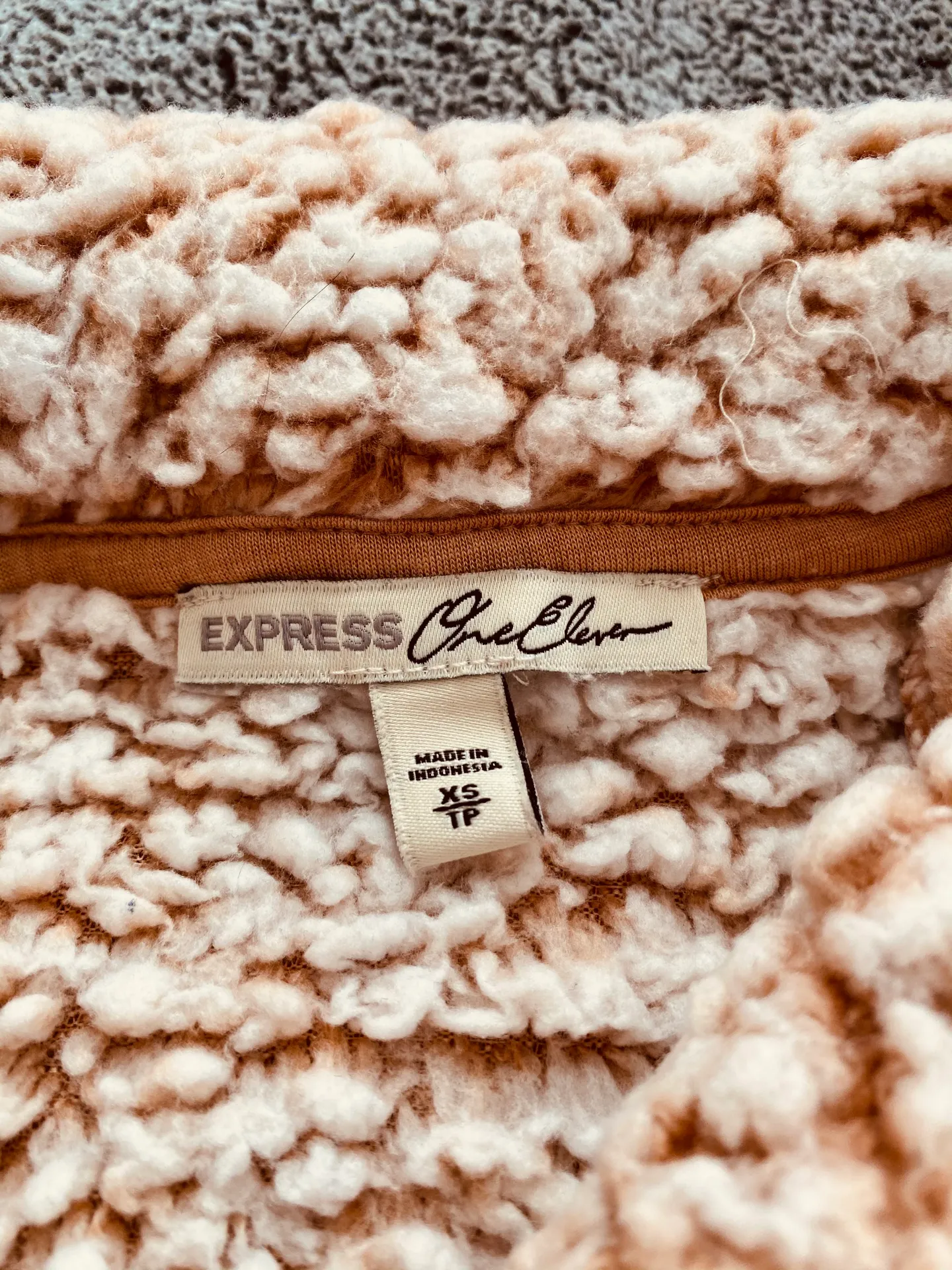 EXPRESS Oversized Quarter Zip Sherpa - Image 3
