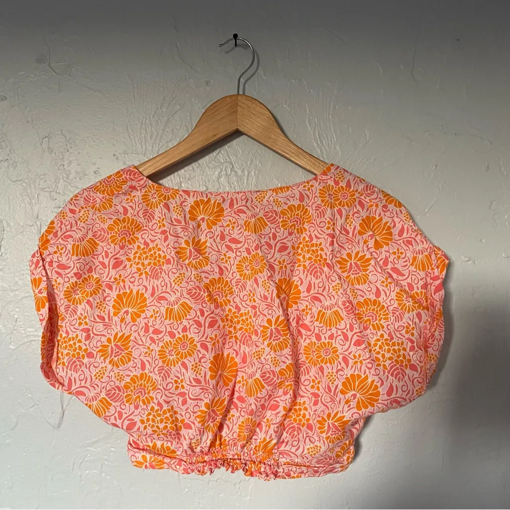 Zara Pink Orange White V neck Twist Linen and Cotton Resort Floral Crop Top - Image 4