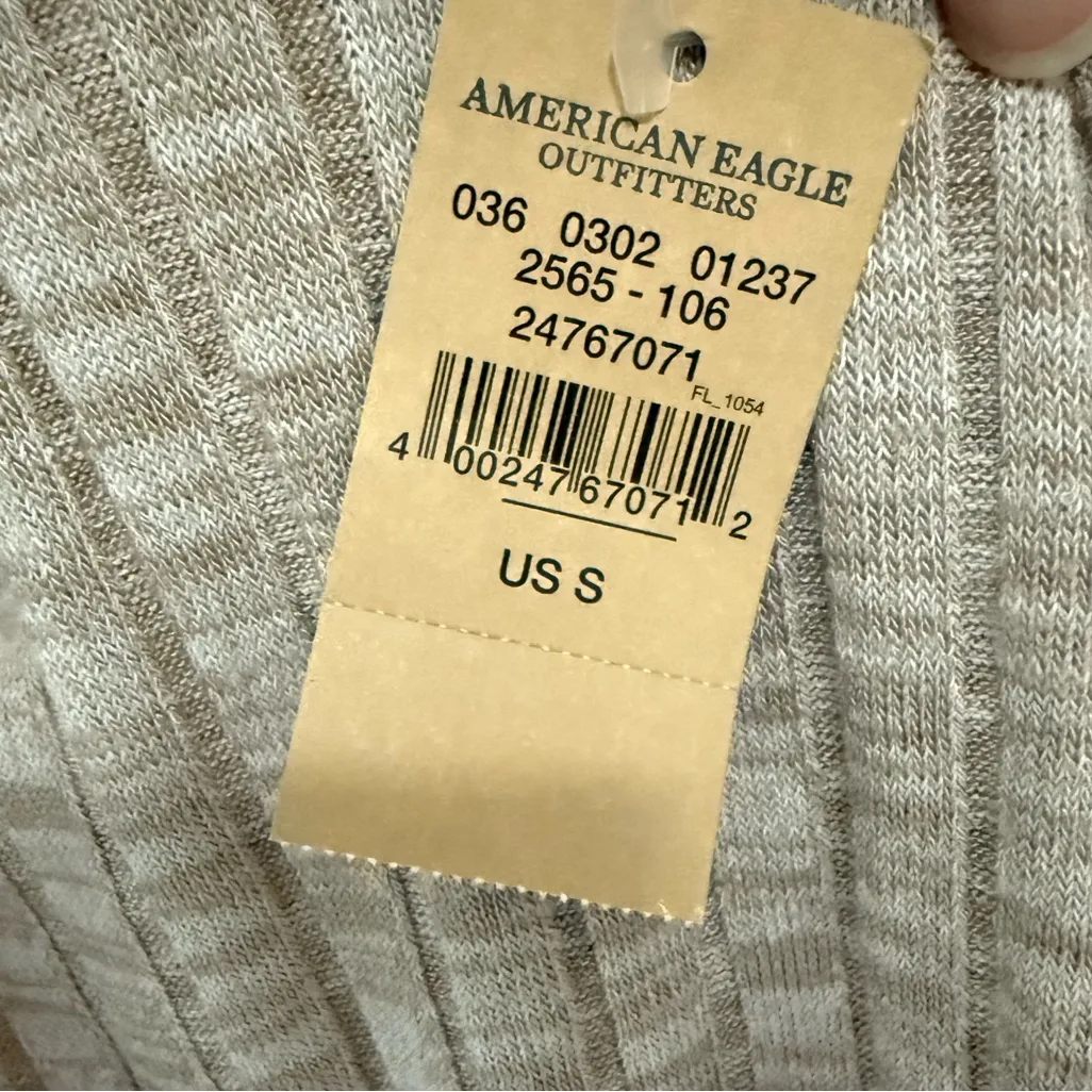 American Eagle Outfitters Beige-Gray Ribbed Knit Criss-cross Cami Tank Top Small - Image 5