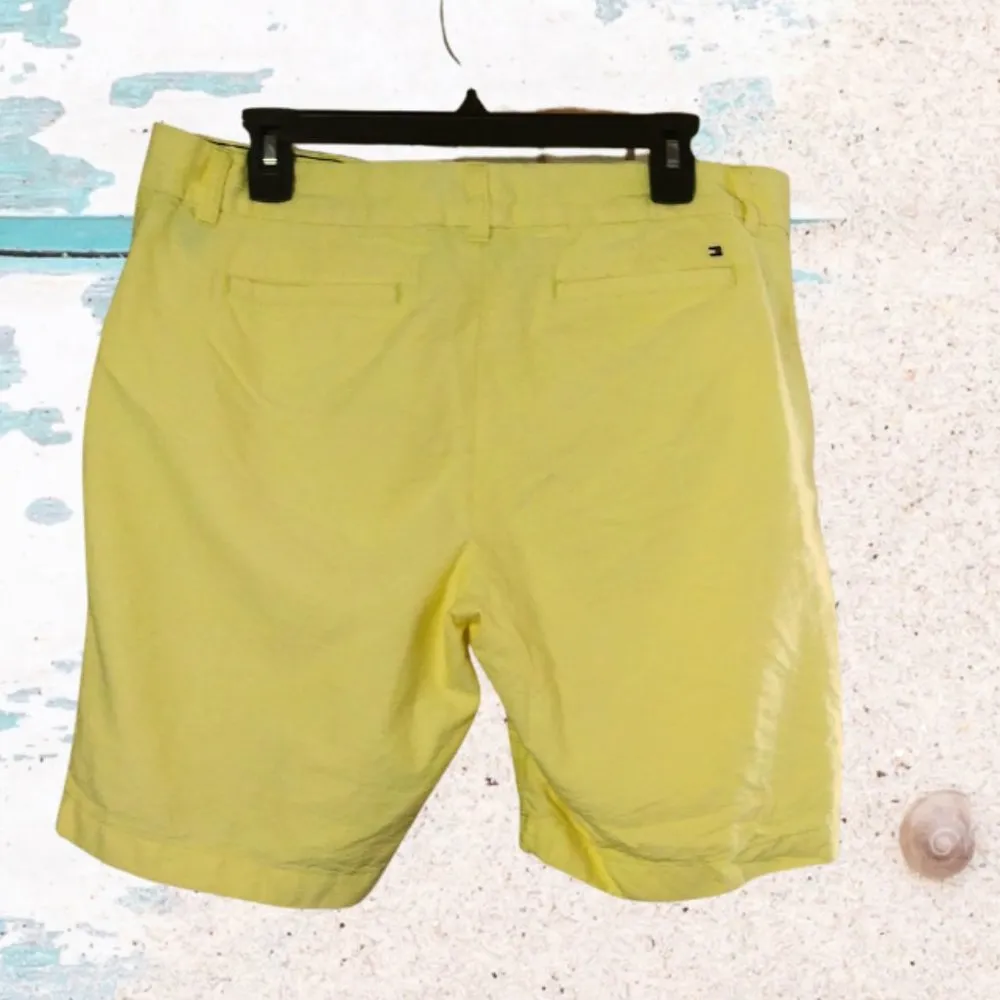 TOMMY HILFIGER WOMEN'S YELLOW SHORTS - Image 4