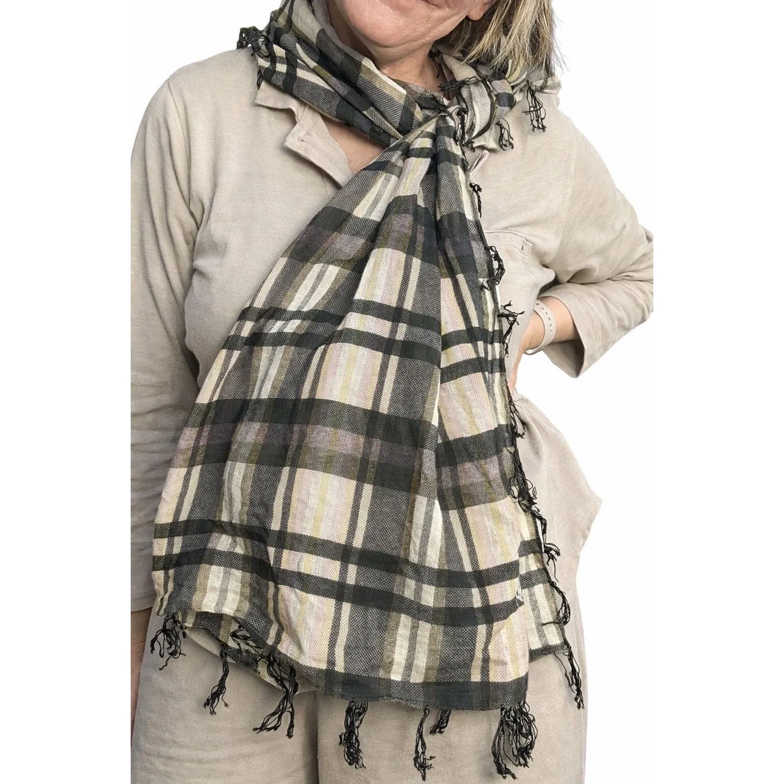 Roxy Neutral Plaid Lightweight Scarf Black Gray Cream Fringe Classic Accessory - Image 9