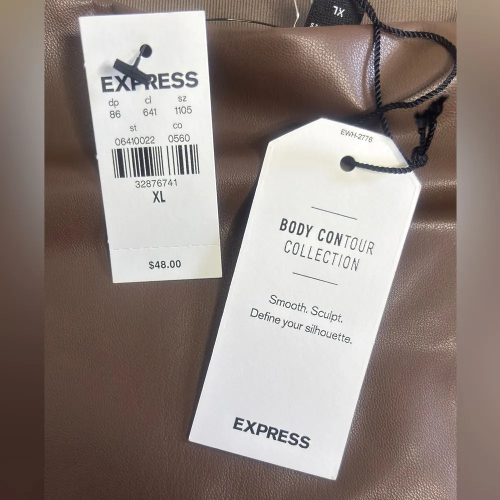 Express Body Contour Faux Leather Square Neck Crop Tank Top - Image 5