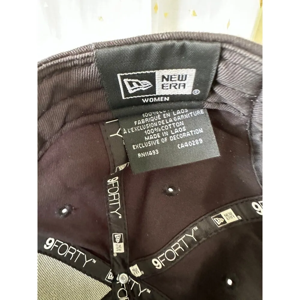 New York Yankees Women's Metallic Rose Gold New Era 9Forty Strap Back Hat Cap Black - Image 5