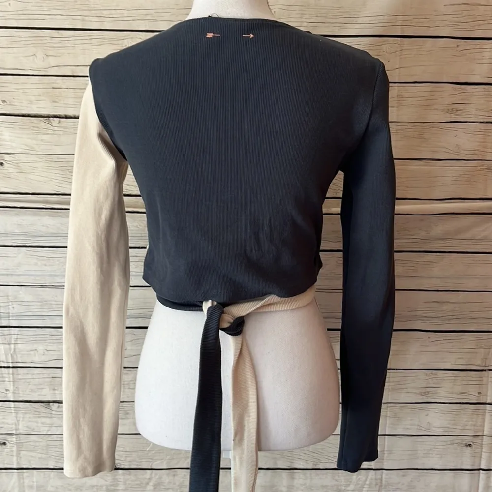 𝅺THE Upside Luna Kyra Wrap Top Size Large Blue - Image 8