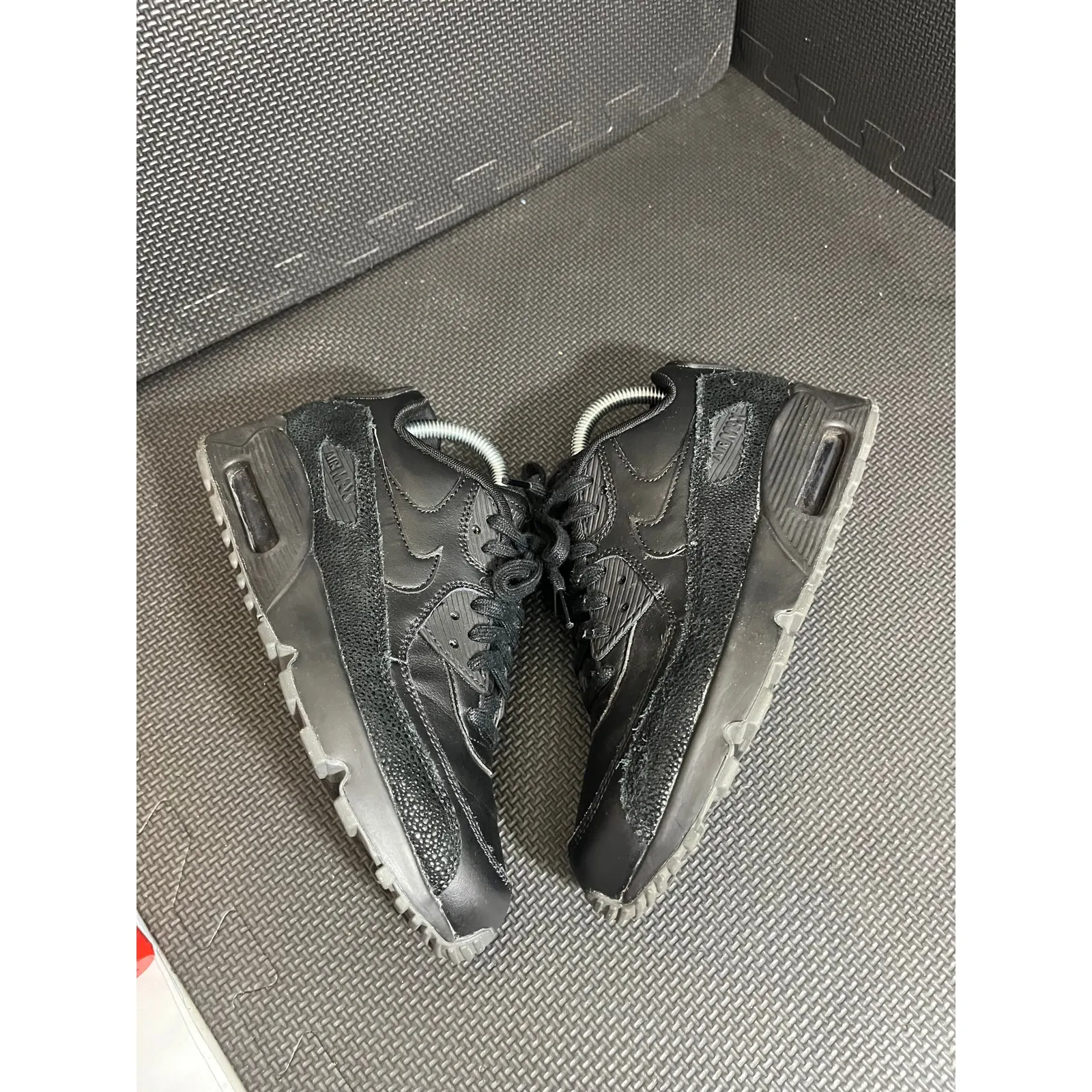 Nike Air Max 90 SE 859560-002 Youth Black Leather Running‎ Shoes 6Y Womens 7.5 - Image 4