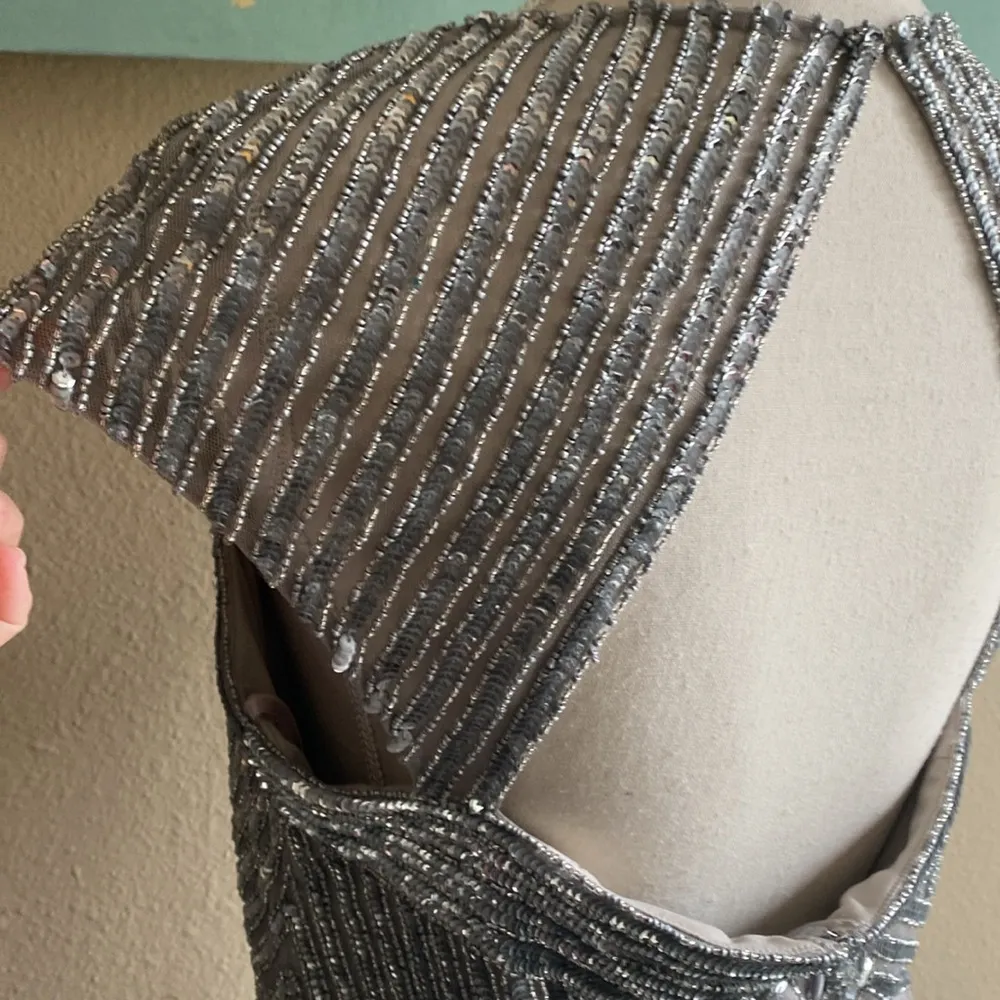 Adrianna Papelli size 12 Elegant Silver Evening Gown - Image 8