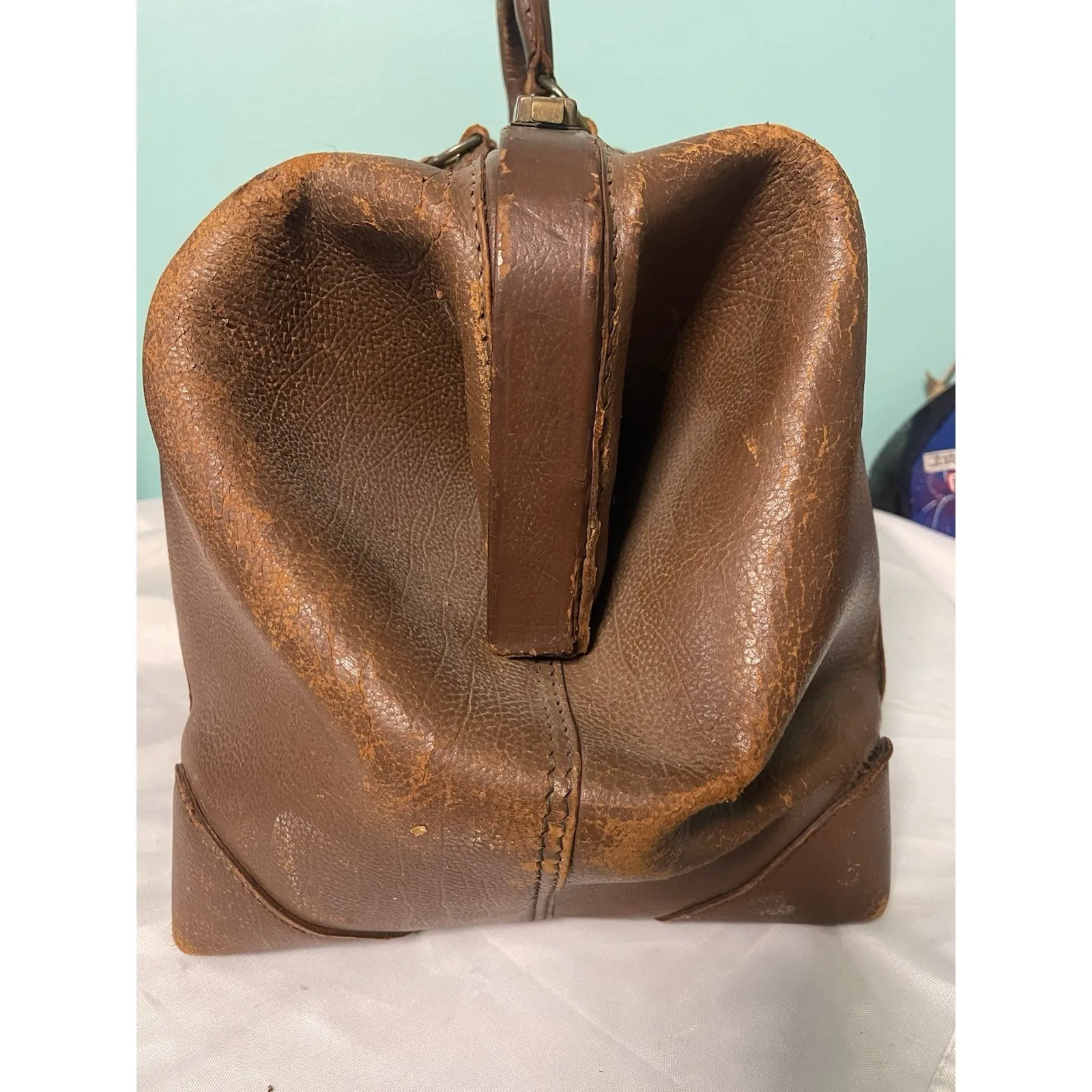 Vintage Leather Doctors Bag With Brass Hardware & Handle - Image 5