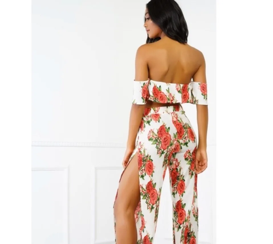 Pleated Floral Off The Shoulder Crop Top - Image 3