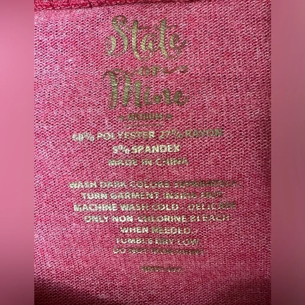 Merry & Bright Holiday top Size M - Image 5