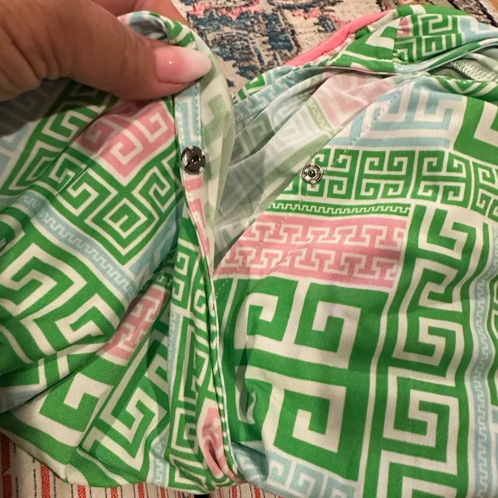 Macbeth Collection Margaret Josephs VNeck Cross Cross Long Sleeve Green Romper S - Image 7