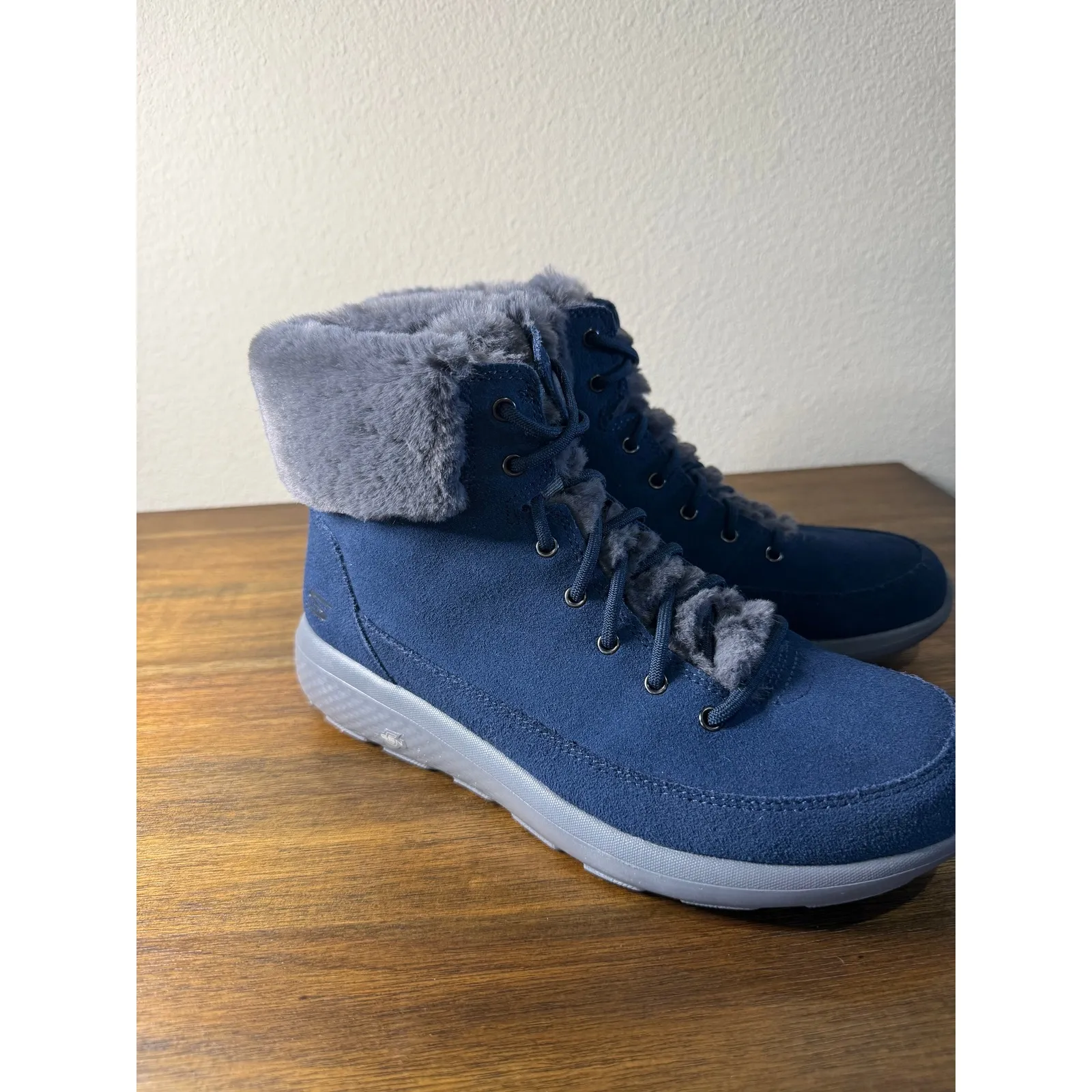 Skechers GO WALK Women's Navy Blue Faux Fur Lined Winter Boots Size 9.5 - Image 8