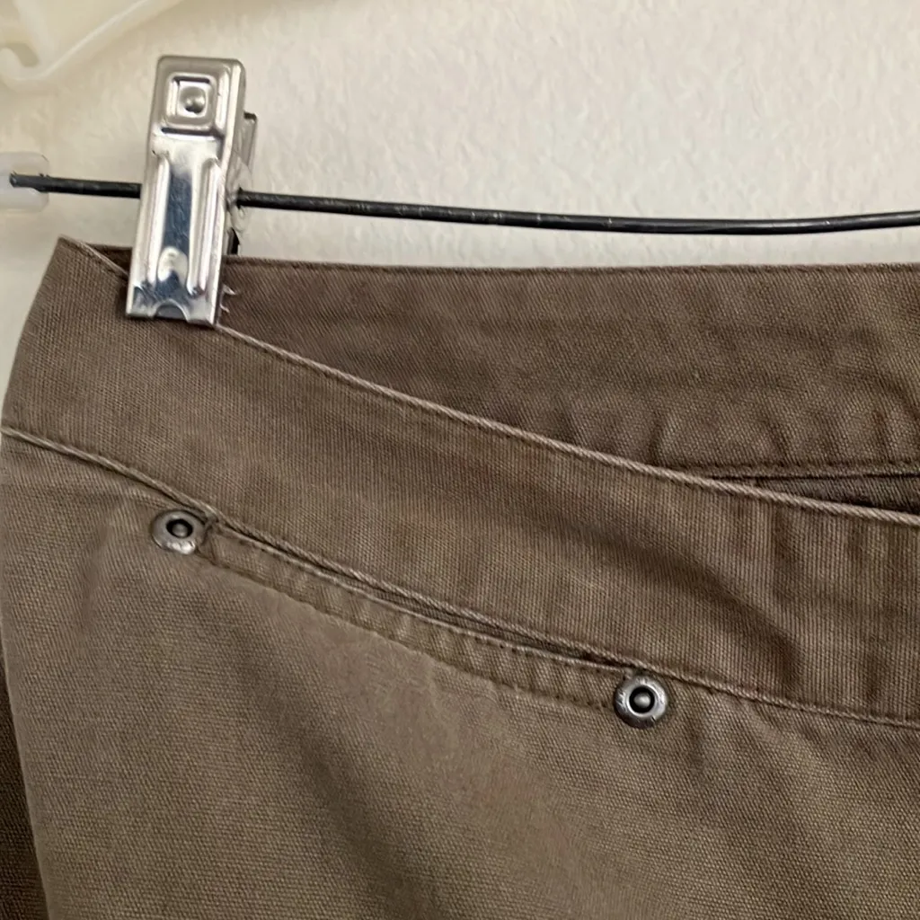 FINAL MARKDOWN Liz Claiborne cropped jeans 12 - Image 3