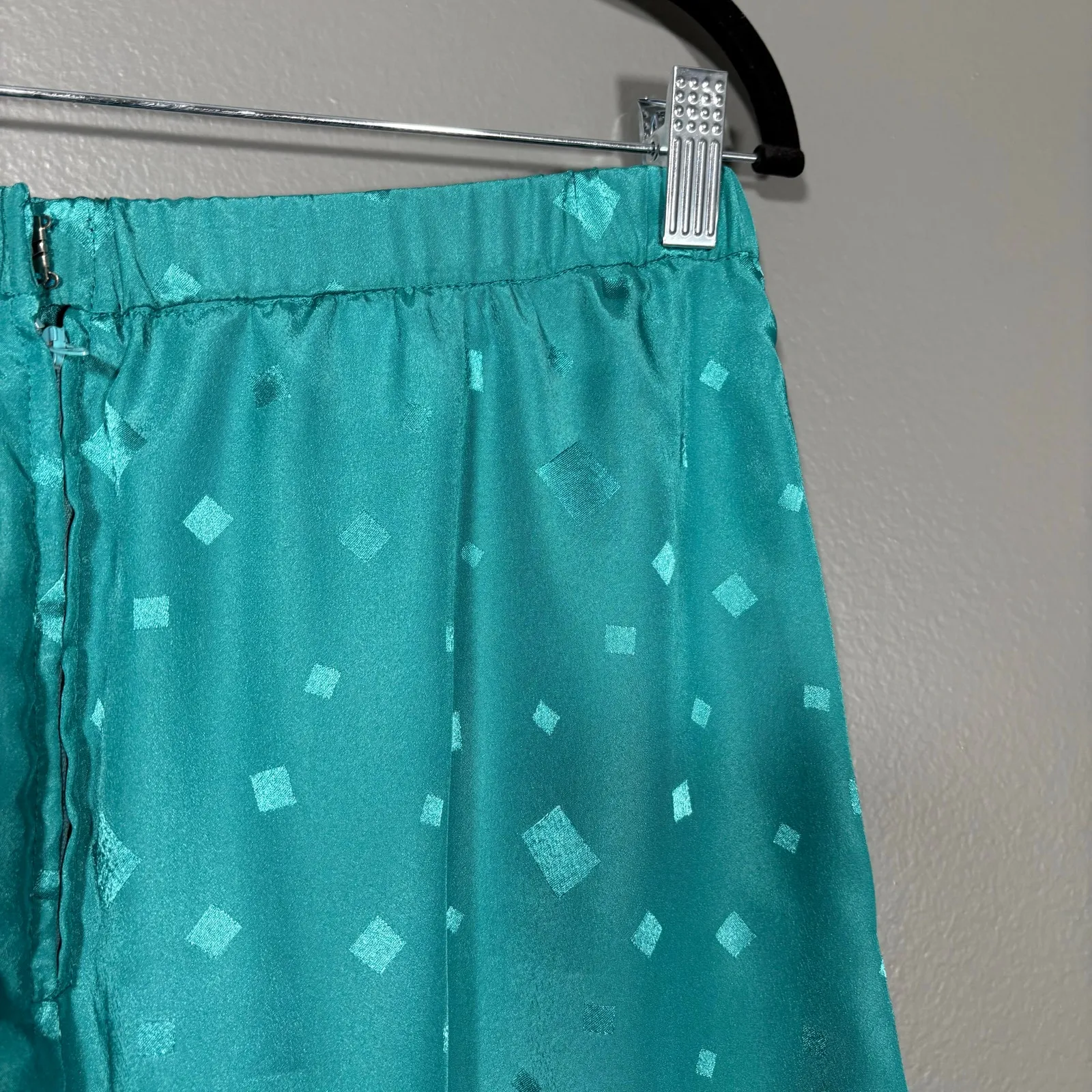 The Wilroy Traveller Vintage Women's 1970's Turquoise Top & Skirt Set - Image 10